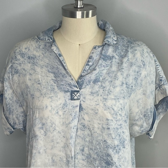 Thread + Supply Chambray Shirt- Acid Wash Blue- Size Small - Picture 2 of 7